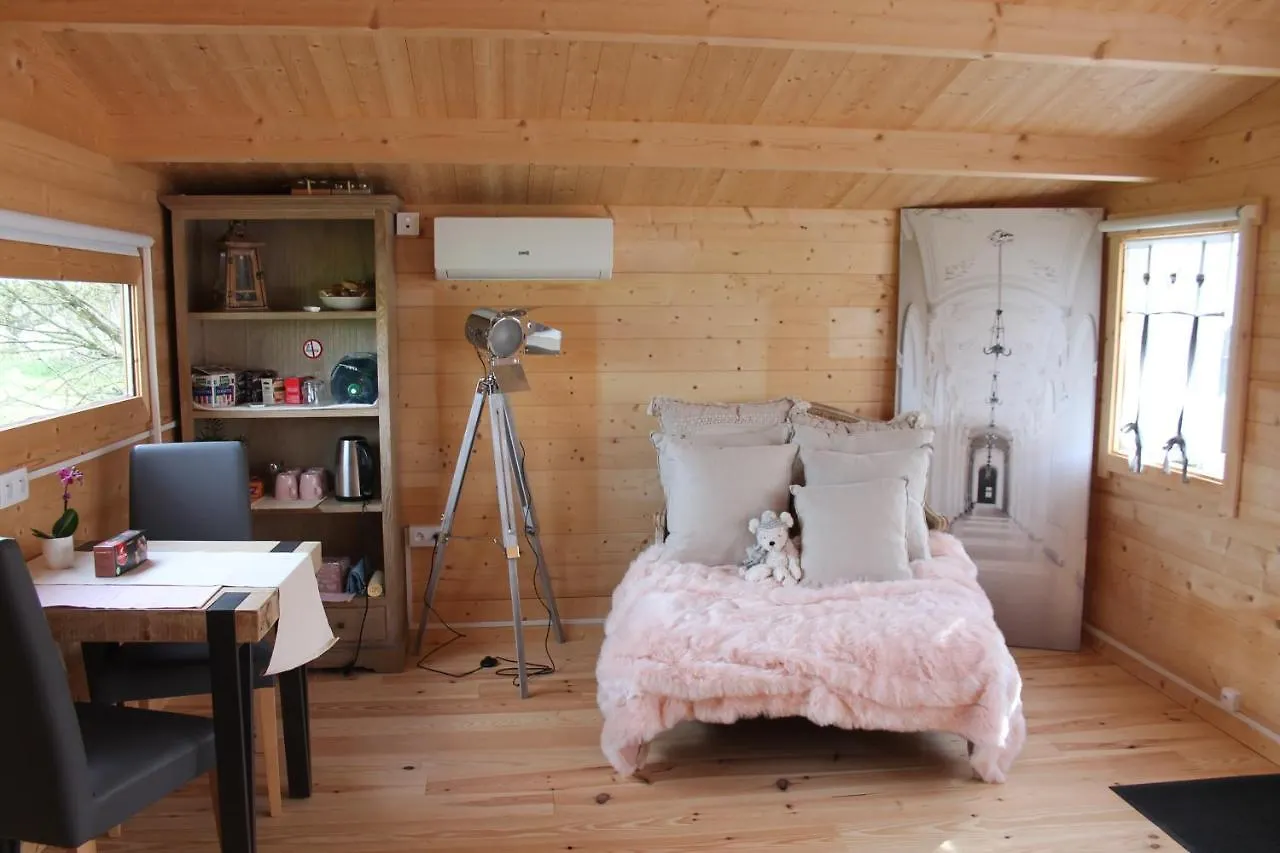 Chambre Studio Photo Chalet Sdb Partagee A Proximite Chavagne France